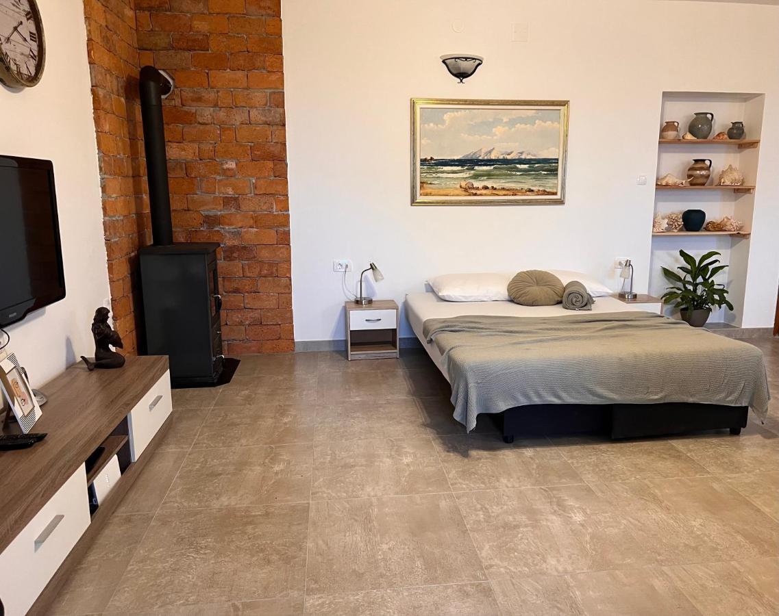 Apartments Maro セニ エクステリア 写真